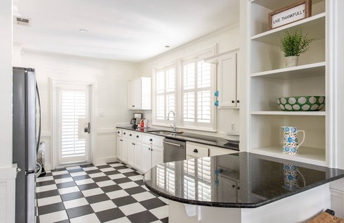 Seaside House | Fall Dates Available! Beautiful gulf views! Access to 3 swimming pools! Short walk to the beach!