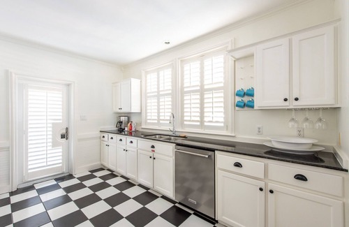 Seaside House | Fall Dates Available! Beautiful gulf views! Access to 3 swimming pools! Short walk to the beach!