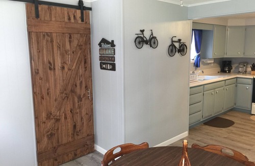 Eagle River House | !Fall Discount 15% Off!: Eagle River Chain of Lakes Cottage