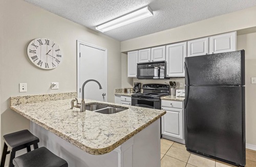 Ono Island Condo | ﻿Fall Discount Ocean View Pools Beach Gear King