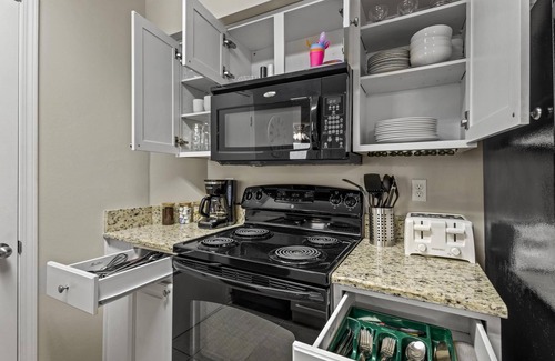 Ono Island Condo | ﻿Fall Discount Ocean View Pools Beach Gear King