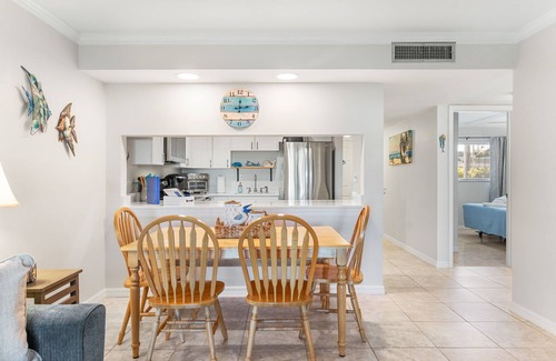 Crescent Beach Condo | Fall discounts/Steps to Beach, Pool, Dock/Renovated/Beach Supplies/St.Augustine