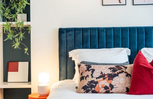 Sint-Andries House | Fall Eighteen by Romy&Travis