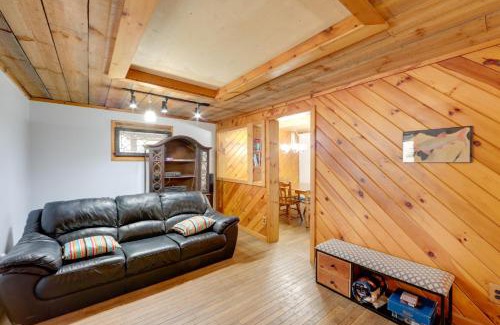Remsen House | Fall Festival Retreat Cabin with Deck and Yard!
