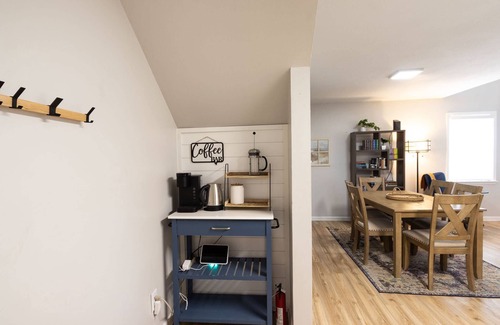 Clear Lake Shores Condo | Fall for Galveston 15% Off Your Stay This Season