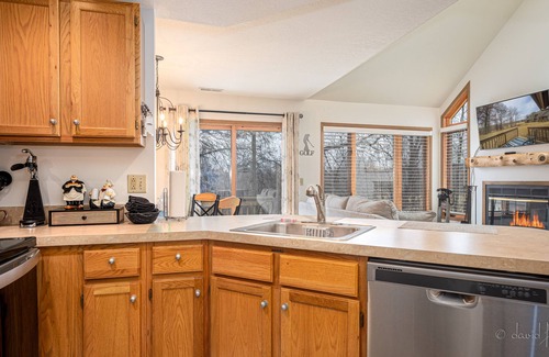 The Galena Territory Condo | Fall Golf Bliss at Lucky Bunker – Swing Into Galena!