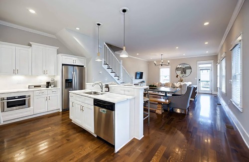 Talbot's Corner House | Fall hot tub, game room, pool near Ryman Auditorium