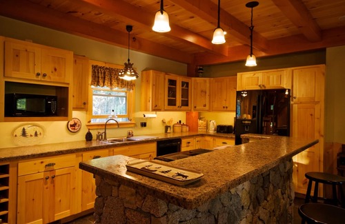 Brownfield House | Fall in love with foliage & hiking near No. Conway & Saco River, Fairs & Shops