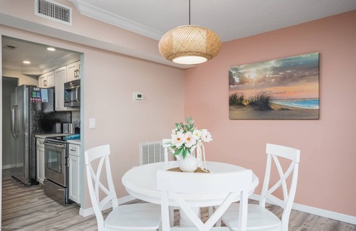 Siesta Key Condo | Fall Into Paradise 7 Night Stay