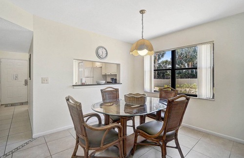 South Bradenton Condo | Fall into Savings: 15% Off Until Nov 30!