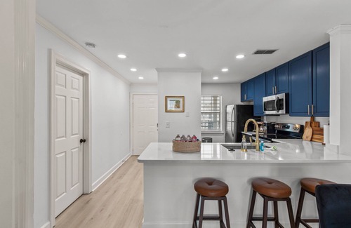 Oxford Condo | Fall means Football and Parent Weekends! Book Now!