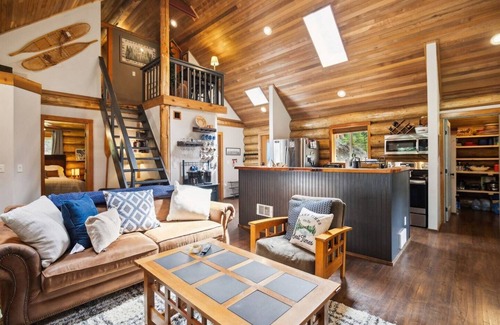 Hoodsport Cabin | Fall Mountain Retreat! 10 acres, Dog Friendly, Hot Tub, Sauna, Lake Access