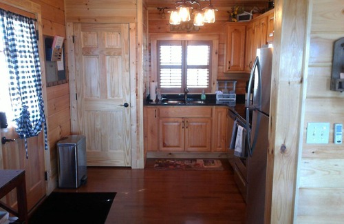 Gatlinburg - Pigeon Forge Cabin | Fall openings and Thanksgiving! Majestic MTN views! 2BR2BA min to PWY HT GM RM