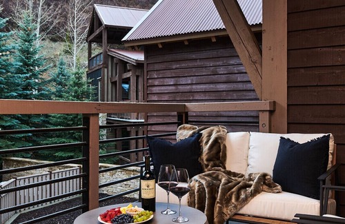 North Park City House | FALL RATES - 2 Bedroom, 2.5 bathroom, Silver Star Townhouse