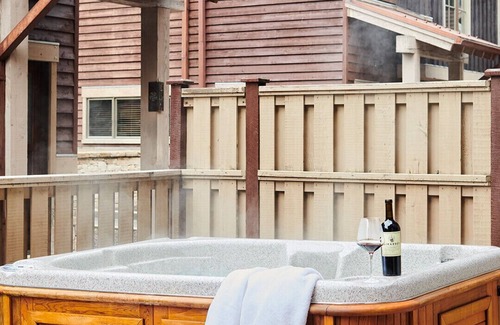 North Park City House | FALL RATES - 2 Bedroom, 2.5 bathroom, Silver Star Townhouse