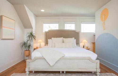 Lockeland Springs House | Fall Sale The Nest in East Nash Studio