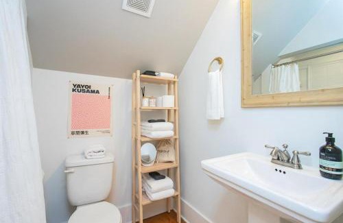 Lockeland Springs House | Fall Sale The Nest in East Nash Studio