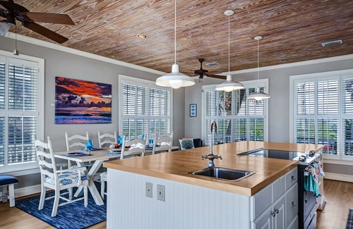 Ponte Vedra Beach House | Fall Savings at the ocean! BOOK TWO NIGHTS, GET ONE FREE!