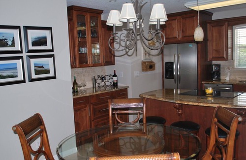 New Smyrna Beach Condo | FALL SpEciAL $90 nt* Beautiful 5 stars, $100. OCEANFRNT COMPLX, WIFI washer/dry