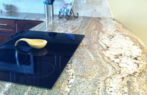 New Smyrna Beach Condo | FALL SpEciAL $90 nt* Beautiful 5 stars, $100. OCEANFRNT COMPLX, WIFI washer/dry