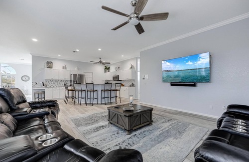 Pelican House | Fall Special, Beautiful Pelican Gulf Access Waterfront Home With Private Pool