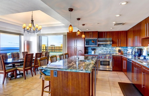 Honokowai Condo | FALL SPECIAL K1019: Rare Honua Kai Penthouse~ Panoramic Ocean Views, Private BBQ
