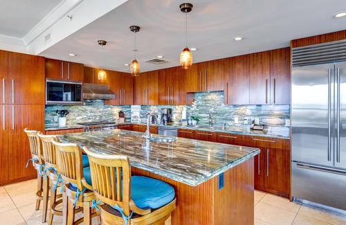 Honokowai Condo | FALL SPECIAL K1019: Rare Honua Kai Penthouse~ Panoramic Ocean Views, Private BBQ