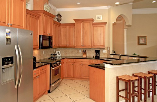 Naples Park House | Fall Specials email owner for more info. - Large 5 Bd-Pool- Spa-Walk to Beach