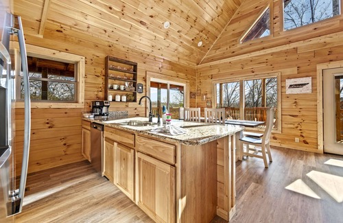Sevierville Cabin | Fall Vacay Specials with September Dates Smoky Mtn Retreat: Game Room/Hot Tub