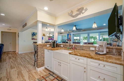 Key Colony Beach House | Fall Waterfront Getaway with Pool