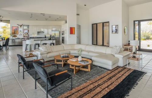 Rio Verde Foothills House | Fallbrook by AvantStay | Secluded Home on 40acres w/Pool, Rooftop & Trails!