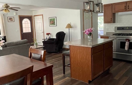 Benton House | Falls Edge Farm Cottage