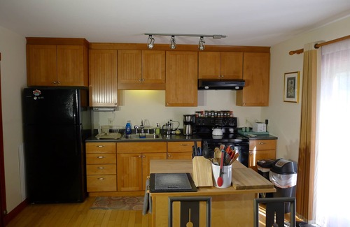 Ellsworth Apartment | Falls Farmstead Garden/Patio Apt 5 Comfy Homebase for Exploring Downeast Maine