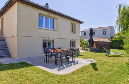 Merville-Franceville-Plage House | Family Retreat: Spacious Home with Garden, Terrace, and Close to Shops
