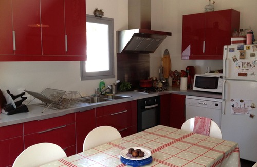 Saint-Clement-des-Baleines Villa | Family home with swimming pool and large enclosed garden - sleeps 8