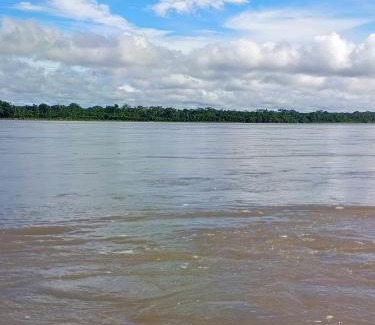 Ecuadorian Amazon House | Familia Grefa