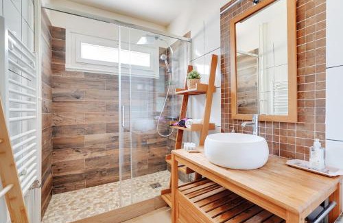 Plaisance Apartment | Familial Spacieux 2ch avec Parking Prive Sup