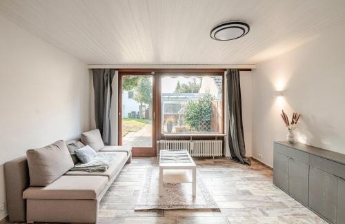 Billstedt Apartment | Familien Oase mit Jacuzzi und Garten