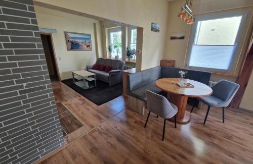 Malchin Apartment | Familienfreundliche Fewo MV Malchin