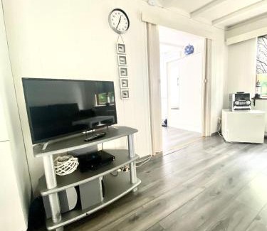 Onderdijk Apartment | Familienfreundlisches Ferienhaus "Angel mit Garten und Terrasse am Ijsselmeer Grote Vliet Niederlande