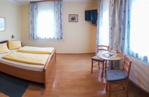Bad Waltersdorf Bed & Breakfast | Familienzimmer - ab 3 Nächte - Thermenpension Gigler