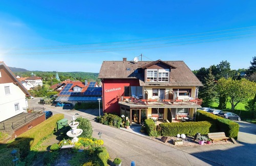Rotensol Apartment | Familienzimmer Landhotel Schönblick mit Balkon 10