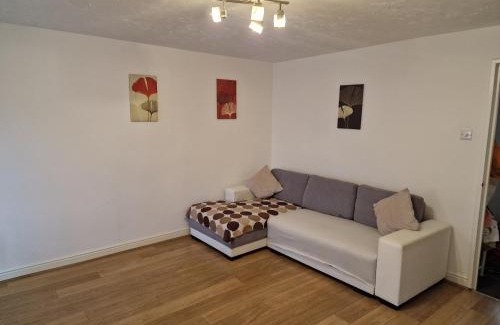 Barnet Apartment | Family 2 bedrooms flat