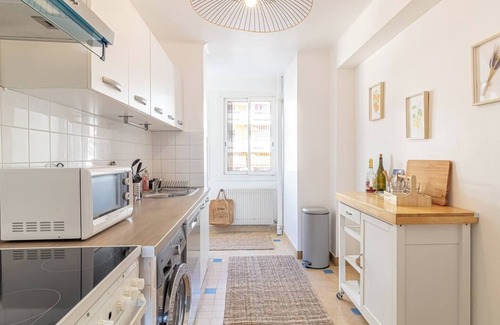 Roquebrune-Cap-Martin Condo | Family 2BR apt, sea view & parking