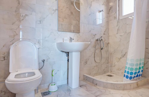 Petrovac Apartment | Family and couple-friendly apartment in Petrovac with the view