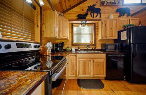 Broken Bow House | Family and Group Summer Retreat, Creekside Haven