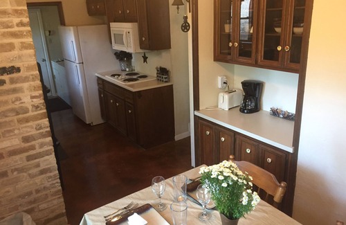 Vance Jackson House | Family and Pet friendly