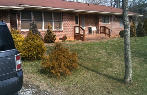 Bryson City House | Family and Pet Friendly Home on Deep Creek.