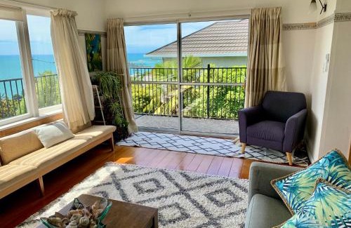 Tahunanui House | Family and pet friendly with stunning seaviews