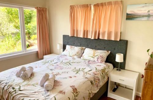 Tahunanui House | Family and pet friendly with stunning seaviews